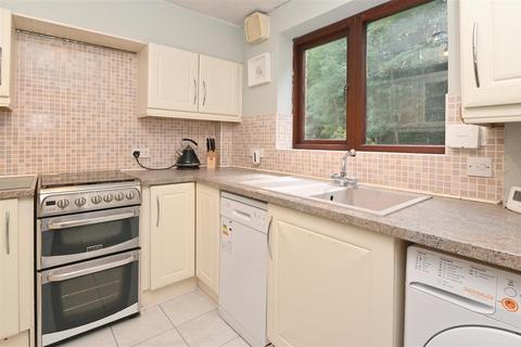 39 Grove Road, Totley, Sheffield, S17 4DJ