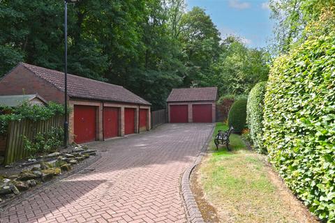 39 Grove Road, Totley, Sheffield, S17 4DJ
