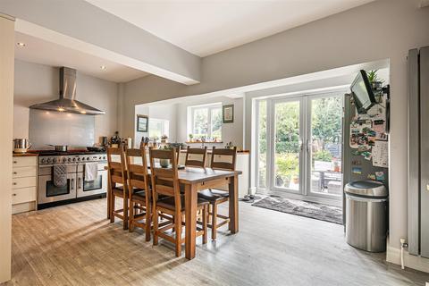 21 Causeway Head Road, Sheffield, S17 3DR