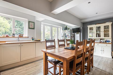 21 Causeway Head Road, Sheffield, S17 3DR