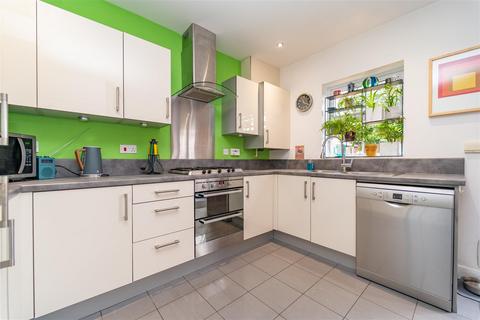 1 Gartmore Close, Manchester, M22 4ZN