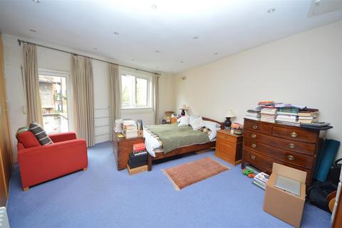 1 bedroom flat for sale, College House, New College Parade NW3