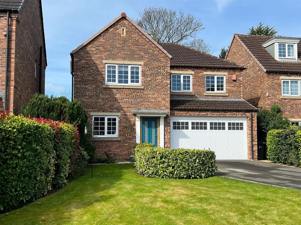 Superb modern detached house