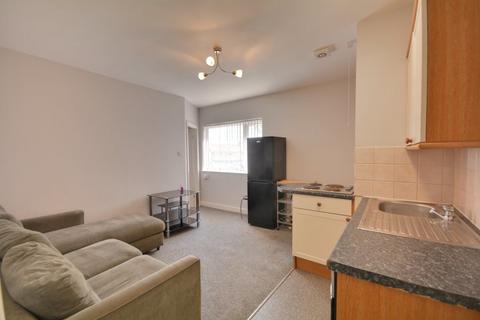 1 bedroom apartment to rent, Airedale Road, Castleford, WF10
