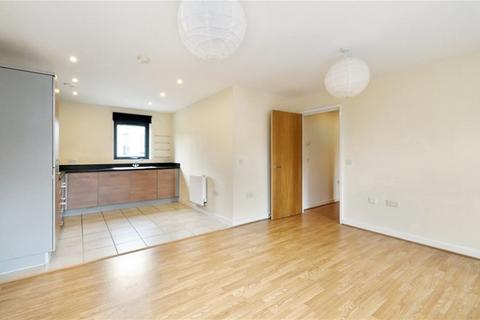 2 bedroom flat to rent, Sheldon Way, Berkhamsted