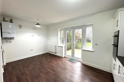 4 bedroom house to rent, Abbey Park Way, Weston, Crewe