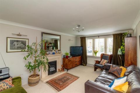 4 bedroom detached house for sale, Totley Hall Drive, Totley, Sheffield