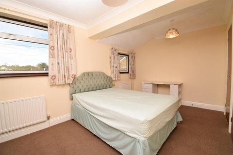 1 bedroom in a house share to rent, Riverside Close, Salisbury SP1