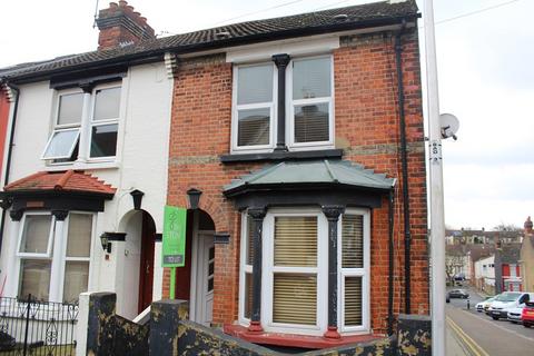 3 bedroom end of terrace house to rent, St Georges Road, Gillingham ME7