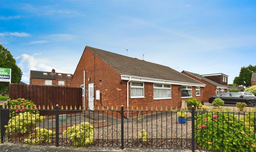 Ullswater Drive, Hull 2 bed semidetached bungalow for sale £184,950