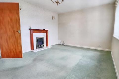 24 Chedgrave Road, Lowestoft, NR33 9DZ