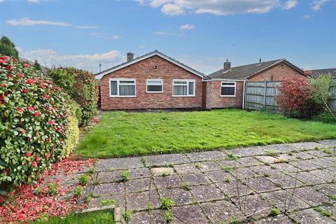 24 Chedgrave Road, Lowestoft, NR33 9DZ