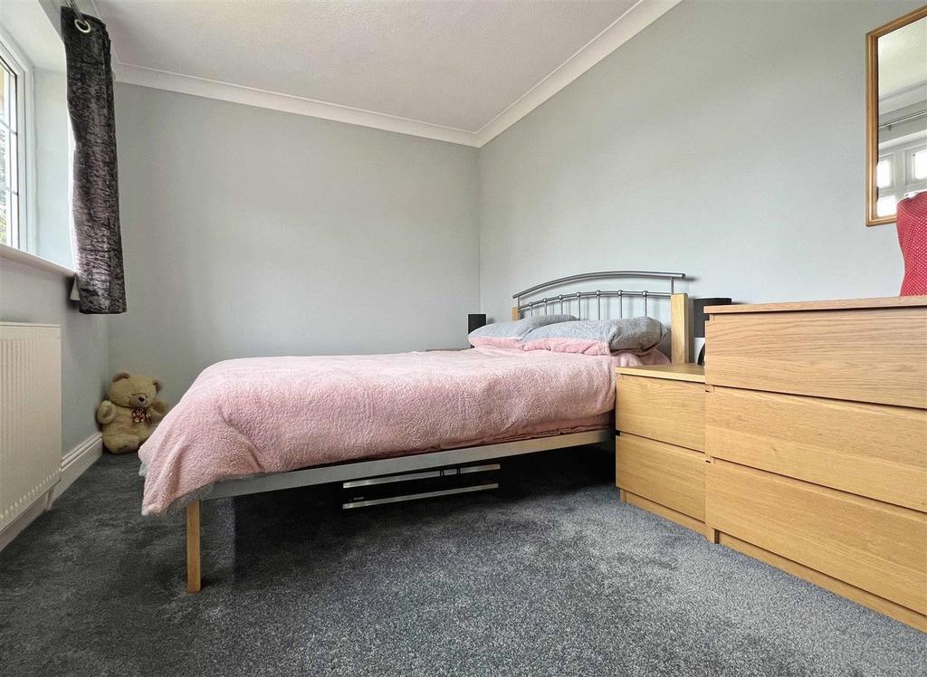 Bed 3.jpg