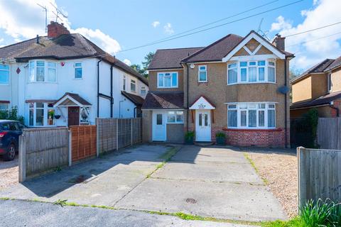 5 bedroom detached house for sale, New Road, Ascot