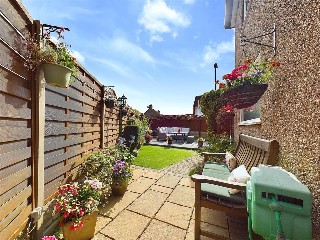 CAM02739 G0-PR0115-STILL016.jpg