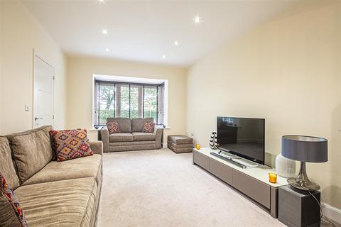 45 Summerhouse Drive, Sheffield, S8 8AD