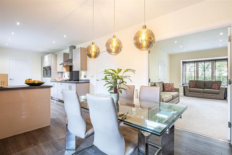 45 Summerhouse Drive, Sheffield, S8 8AD