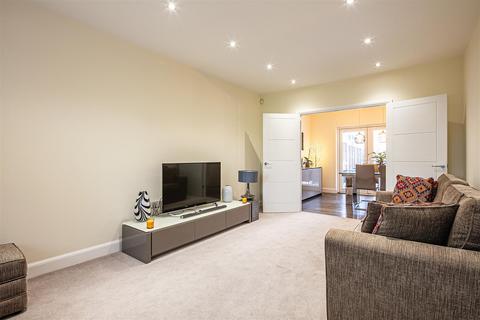 45 Summerhouse Drive, Sheffield, S8 8AD