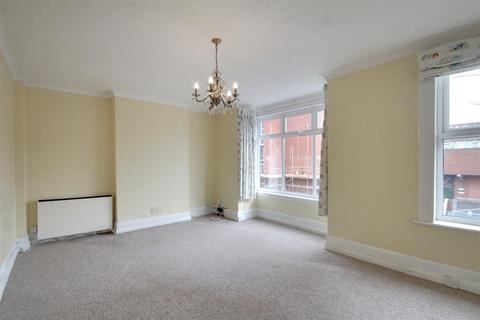 1 bedroom flat to rent, Chatsworth Road, Worthing, BN11