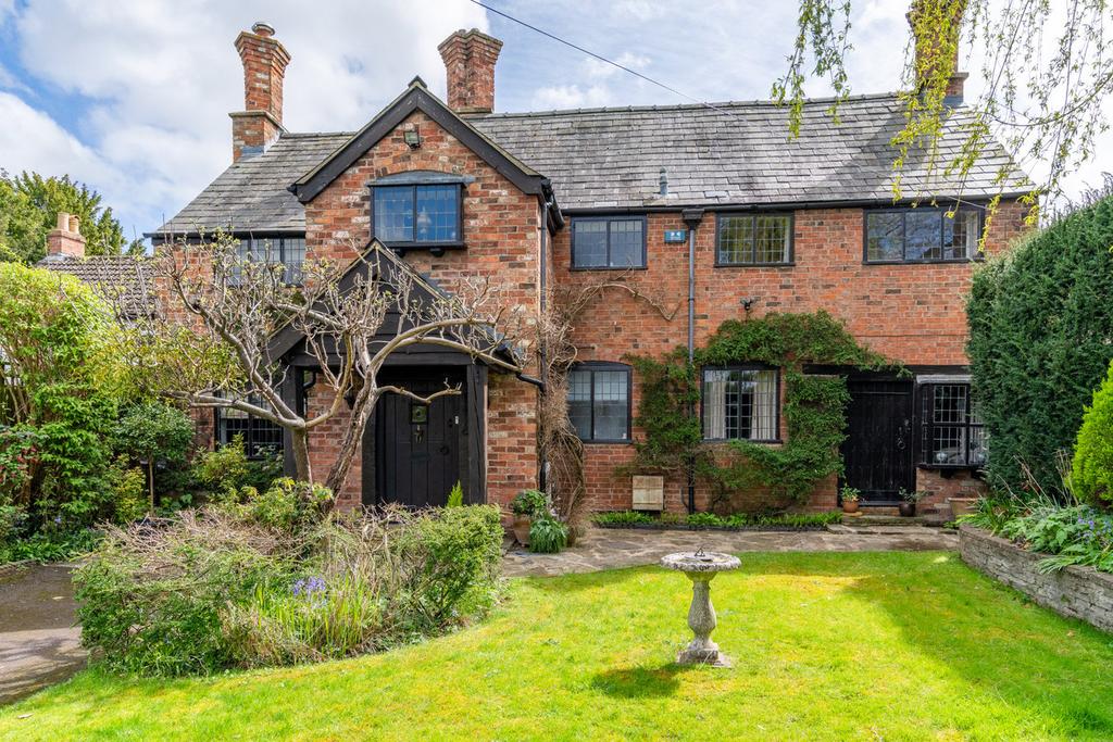 Main Road, Shurdington, Cheltenham, GL51 5 bed detached house for sale