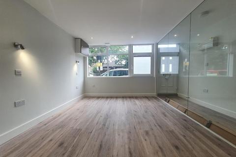 1 bedroom flat to rent, Clarence Road, London
