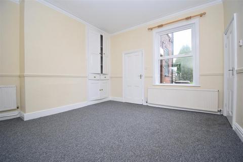 2 bedroom end of terrace house to rent, High Green Road, Normanton WF6