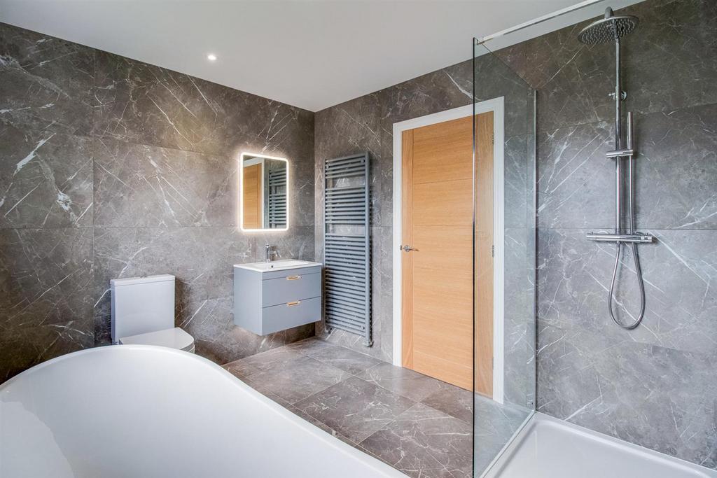 En suite bathroom/w.c.