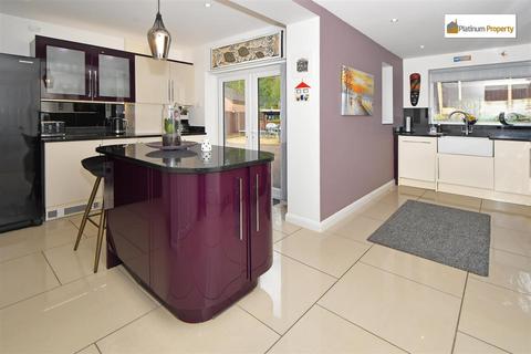 4 bedroom semi-detached house for sale, Cookson Avenue, Stoke-On-Trent ST3