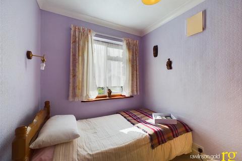 17 The Drive, Harrow, HA2 7EL