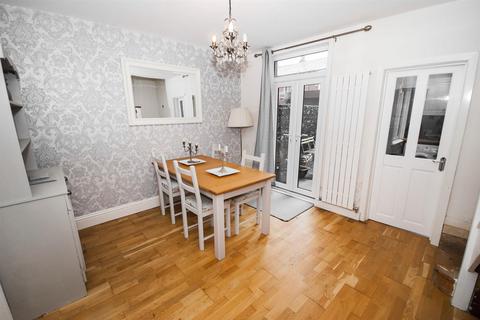 2 bedroom house for sale, Tonge Moor Road, Bolton