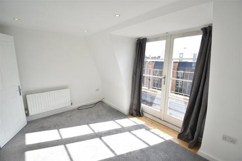 2 bedroom apartment to rent, St. James Road, Surbiton