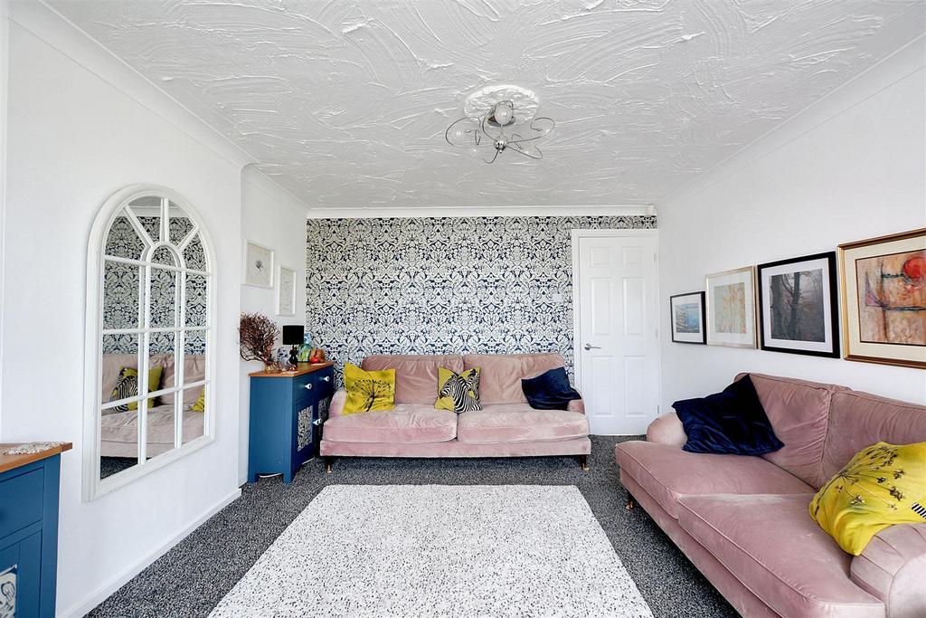 Living Room 2.jpeg