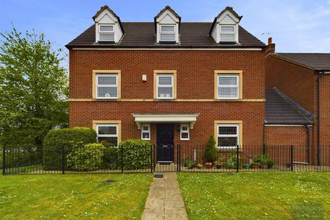 5 bedroom link detached house for sale, Hornchurch Road, Wiltshire SN12