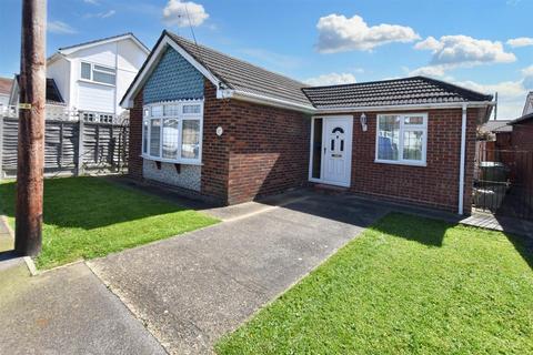 3 bedroom detached bungalow for sale, Delfzul Road, Canvey Island SS8