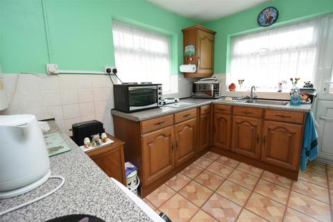 3 bedroom detached bungalow for sale, Delfzul Road, Canvey Island SS8