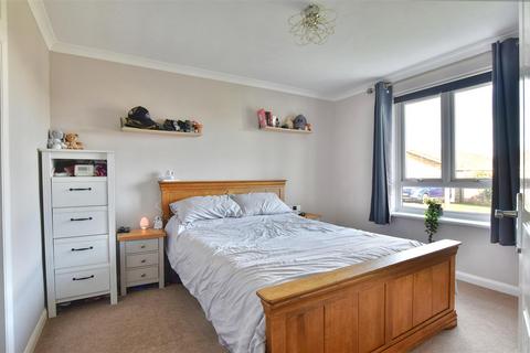 2 bedroom detached bungalow for sale, Hurstwood Close, Bexhill-On-Sea