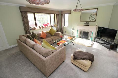 5 bedroom detached house for sale, Main Road, Danbury