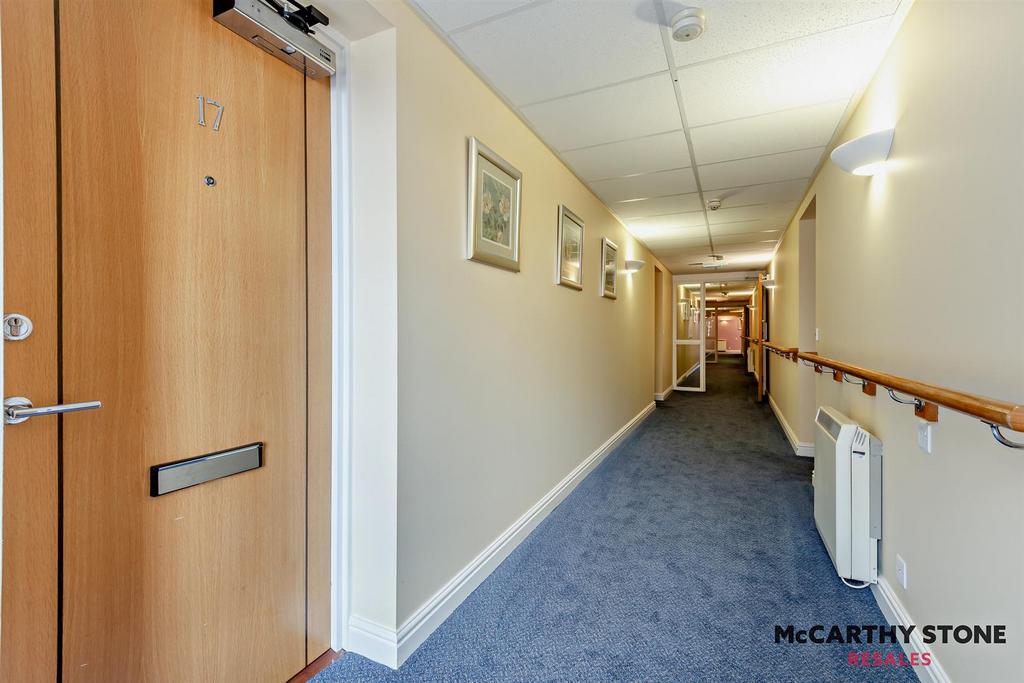 8589580-interior16-800.jpg