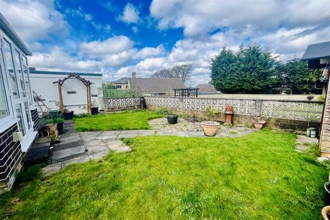 3 bedroom detached bungalow for sale, Jackroyd Lane, Huddersfield HD4