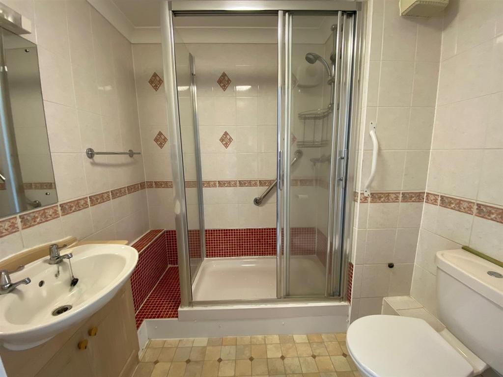 Shower Room.jpg