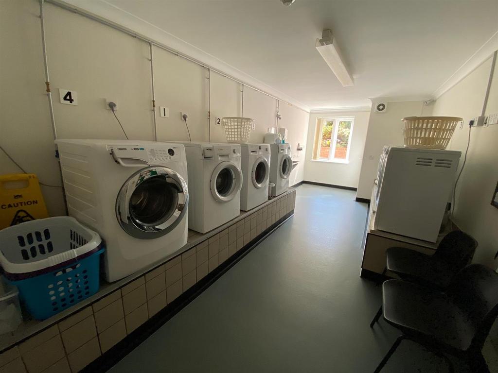 Laundry Facility.jpg