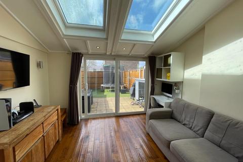 3 bedroom end of terrace house for sale, Wisden Road, Stevenage