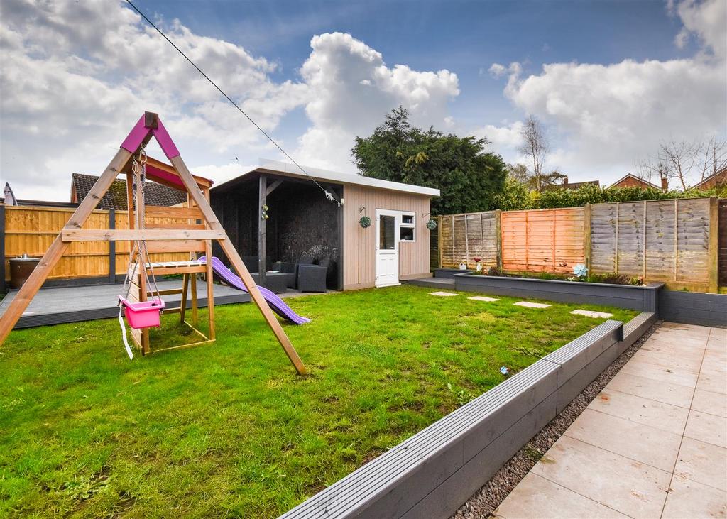 3 Greenfields Road - Garden (2).jpg