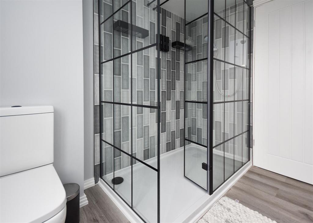 3 Greenfields Road - En-Suite Shower Room.jpg
