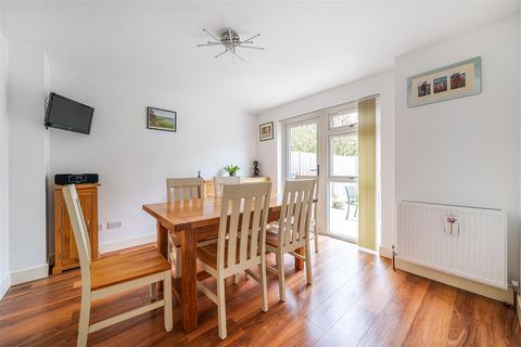 4 bedroom detached house for sale, Amberley Gardens, Bedford