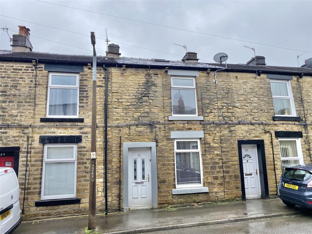 Queen Street, Glossop 2 bed terraced house for sale £175,000
