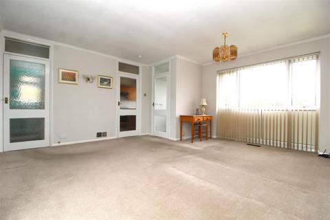 8 Boughton Avenue, Broadstairs, CT10 1SN