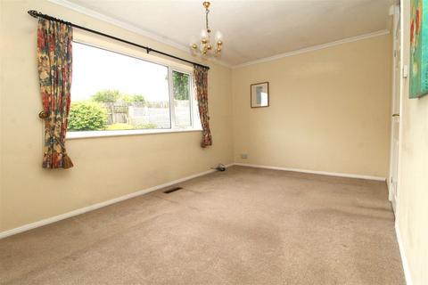 8 Boughton Avenue, Broadstairs, CT10 1SN