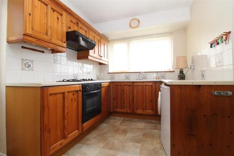8 Boughton Avenue, Broadstairs, CT10 1SN