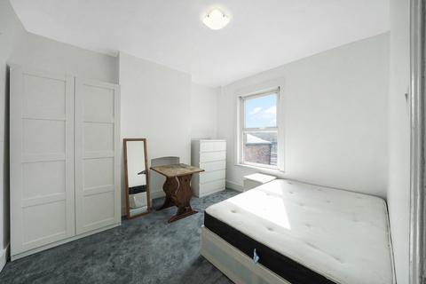 2 bedroom duplex to rent, Ravenshaw Street, London, NW6